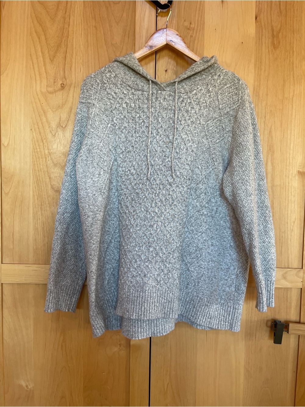 Hooded Cable-Knit Sweater in Light Gray